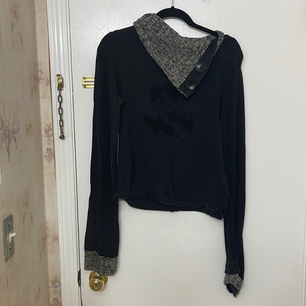 Mint long sled sweater shirt.